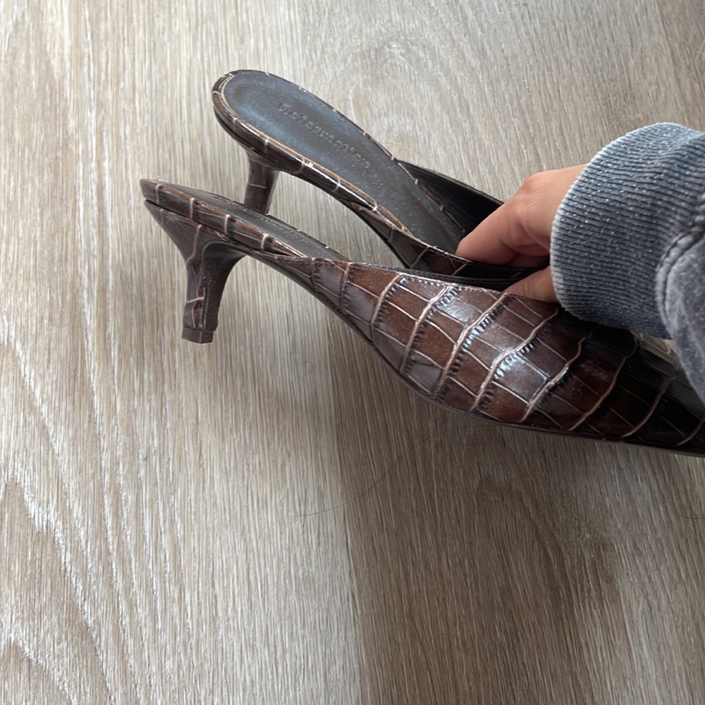 Reformation Brown Croc-Embossed Pointed Toe Mules - Picture 3 of 4